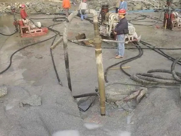 北辰基础下沉注浆